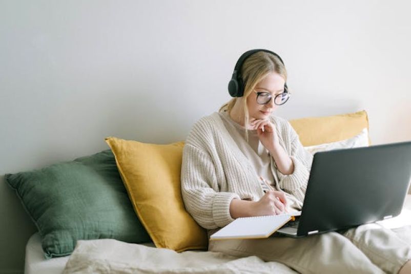 calculer combien coute un financement ou credit bancaire pour un projet commercial en suise