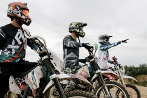 commerce de motos- deux-roues à remettre en suisse Romande 